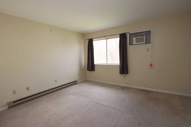 Building Photo - 136 Pembroke Rd