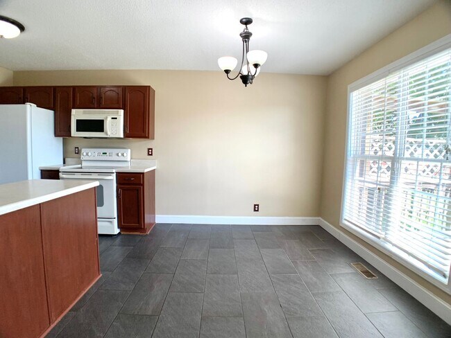 Foto del edificio - 4080 Challis Dr