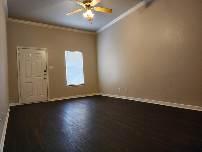 Building Photo - 1807 Windward Dr