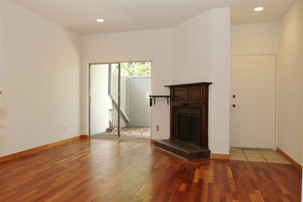 Building Photo - 5074 Glenmont Dr