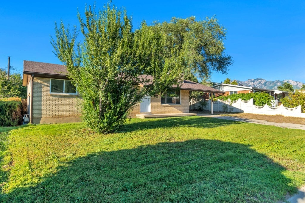 233 Tennyson Ave, Sandy, UT 84070 House Rental in Sandy, UT