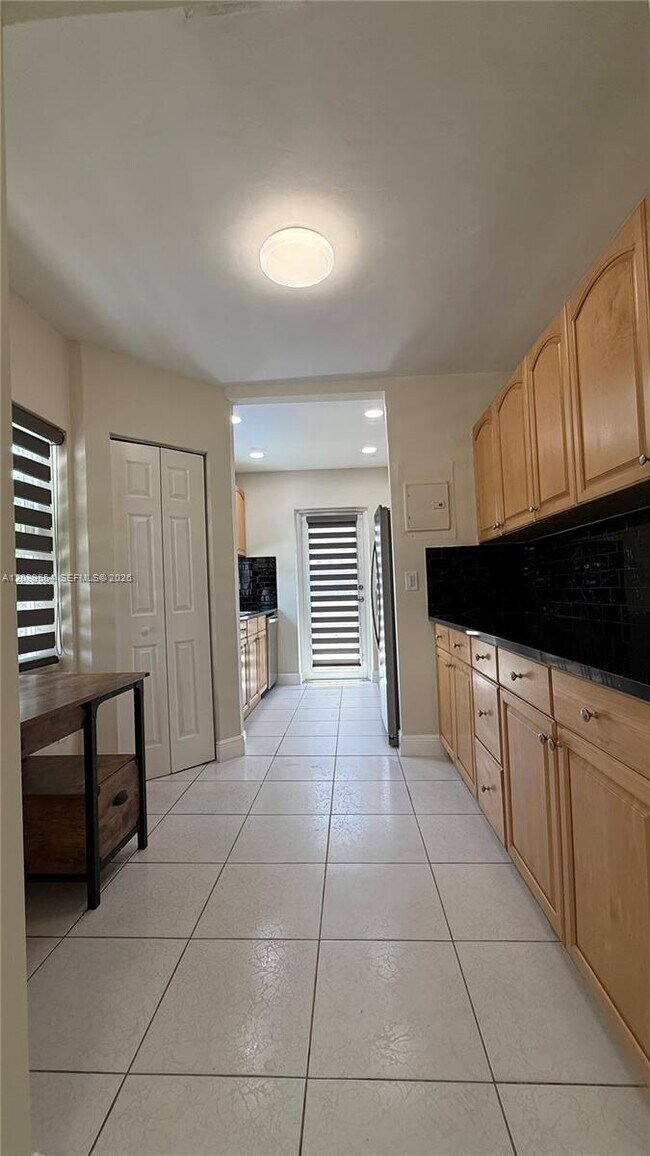 Foto del edificio - 1380 SW 20th St