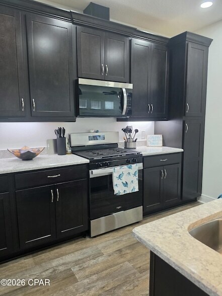 Foto del edificio - 9348 Daydream Dr