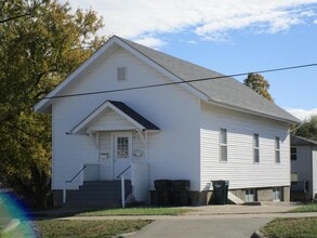 Building Photo - 601 Smith St