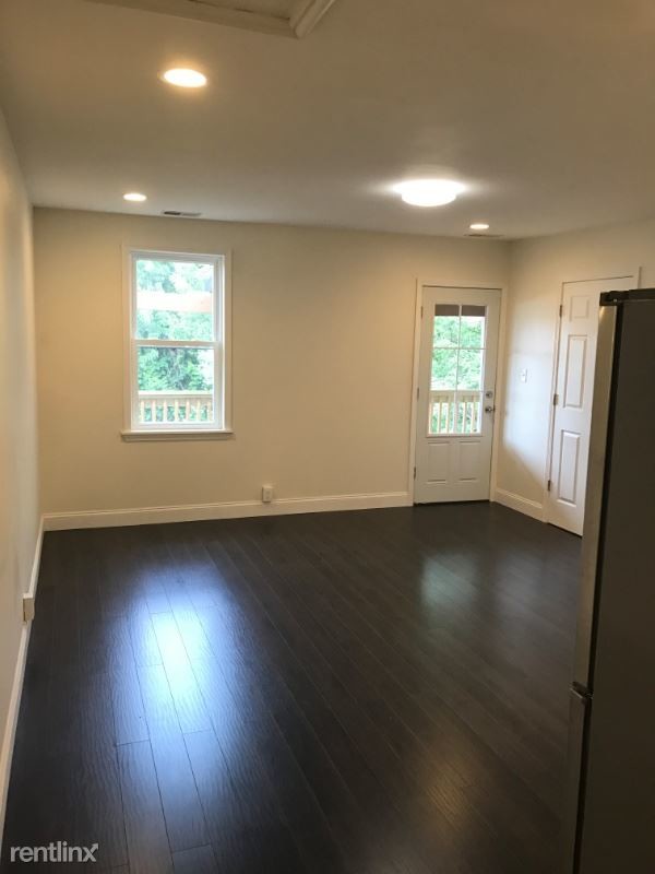 Foto del edificio - 2 br, 2 bath House - 3443 Webster Dr