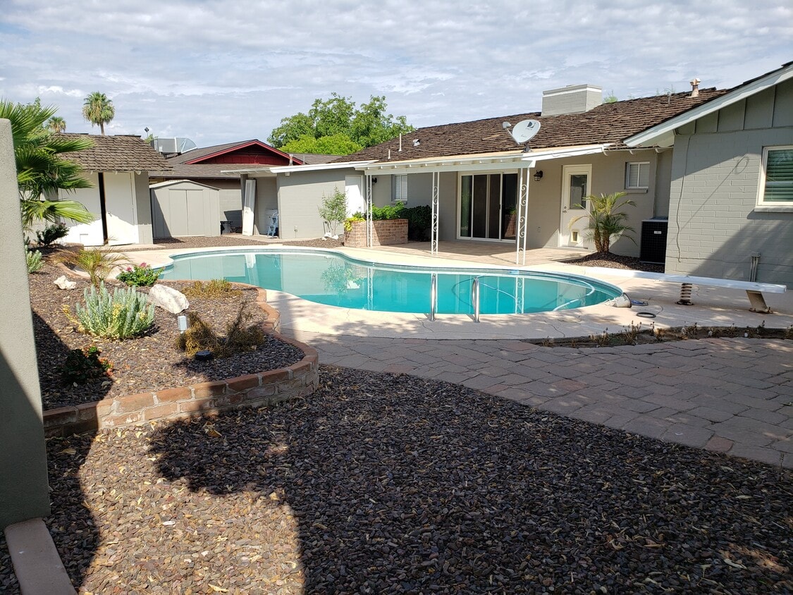 Primary Photo - 1839 E Concorda Dr