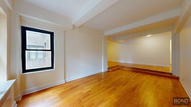 Building Photo - 141 E 56th St