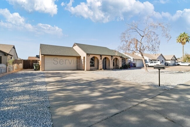 Building Photo - 8328 N 31st Ave