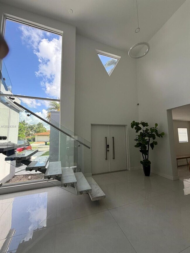 Foto del edificio - 10462 NW 130th St