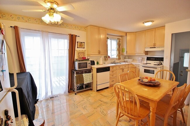 Building Photo - 39 Donlea Dr