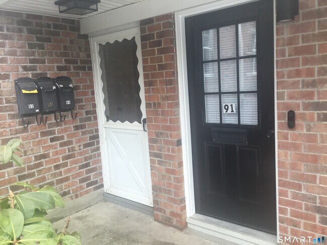 Foto del edificio - 245 Unquowa Rd