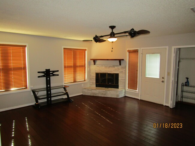 Building Photo - 2270 Vereen Cir