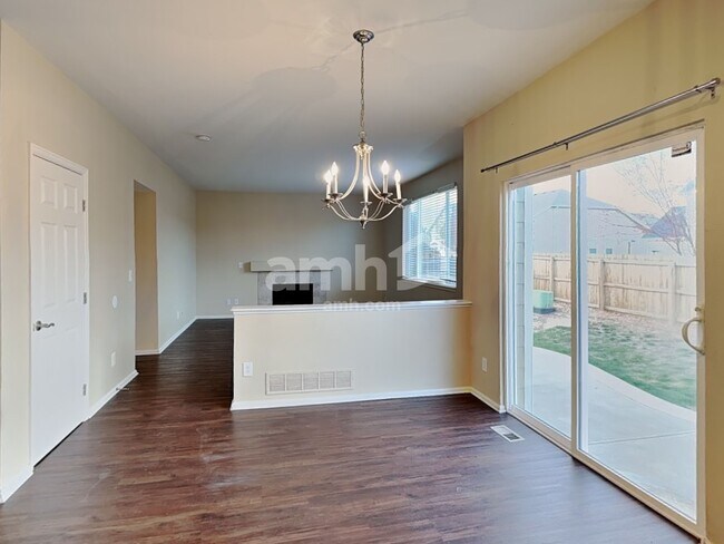 Foto del edificio - 4291 Threshing Dr