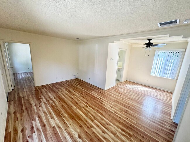 Foto del edificio - Spacious 2 bedroom, 2 bathroom