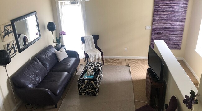 Living room - 125 Danforth Dr