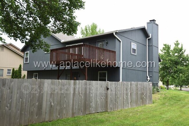 Building Photo - 6303 W 155th Pl