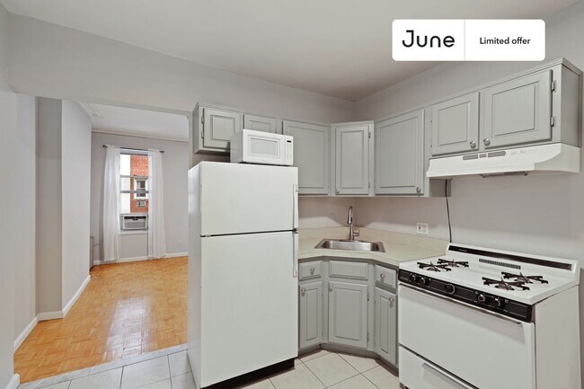 Foto del edificio - 306 E 83rd St