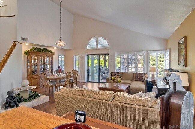 Building Photo - Scripps Ranch Hidden Gem
