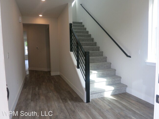 Foto del edificio - 6 br, 3.5 bath House - 33284 Glacier Ave SE