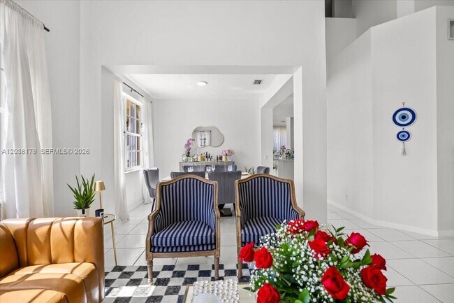 Foto del edificio - 1099 Birchwood Rd