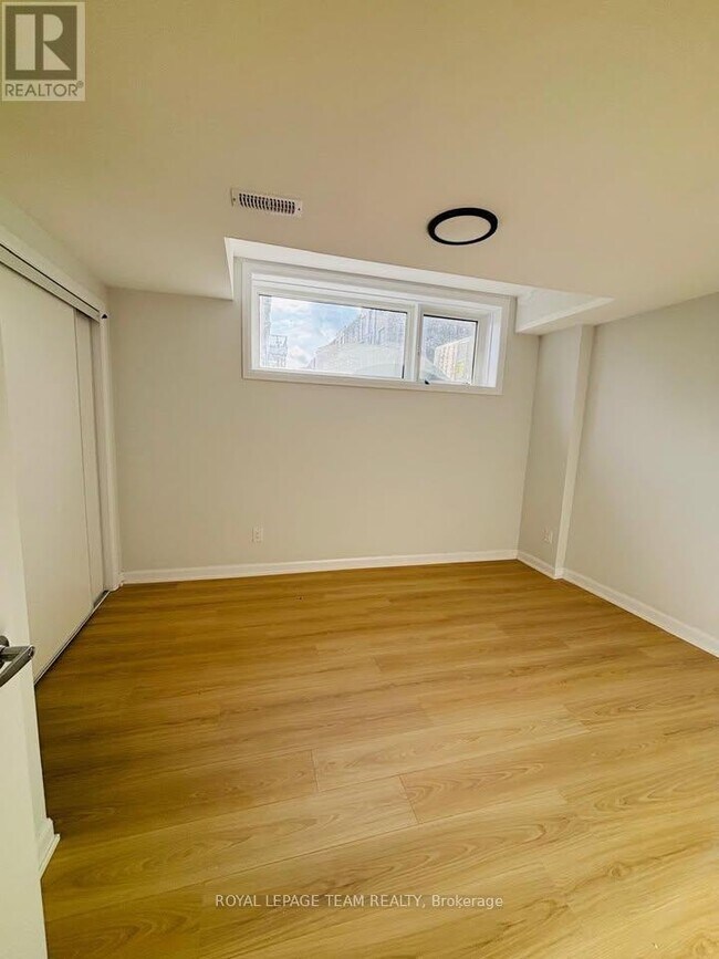 Photo du bâtiment - 101 Glenroy Gilbert Dr