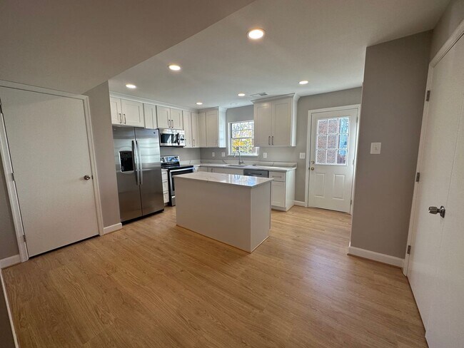 Building Photo - 110 Hunter Run Rd