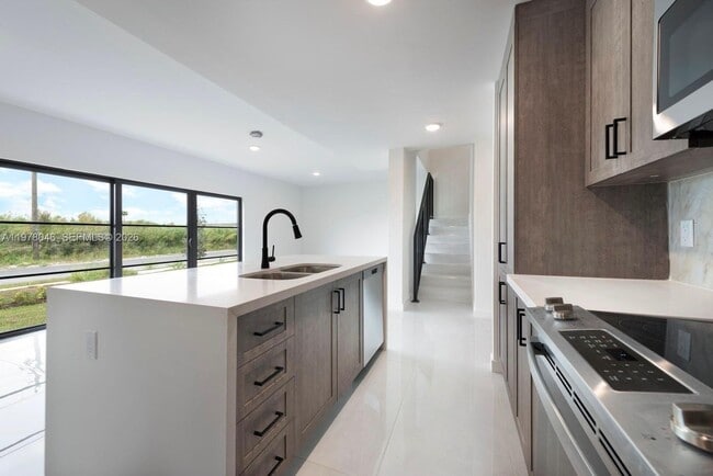 Foto del edificio - 1344 NW 2nd Ter