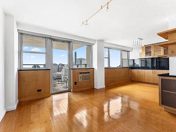 Foto del edificio - 75 Henry St