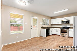 Building Photo - 216 Willow Crest