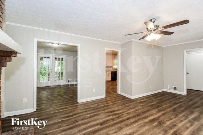 Foto del edificio - 125 Creekview Dr