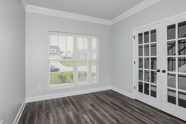 Building Photo - Beautiful 2 Story in Augusta