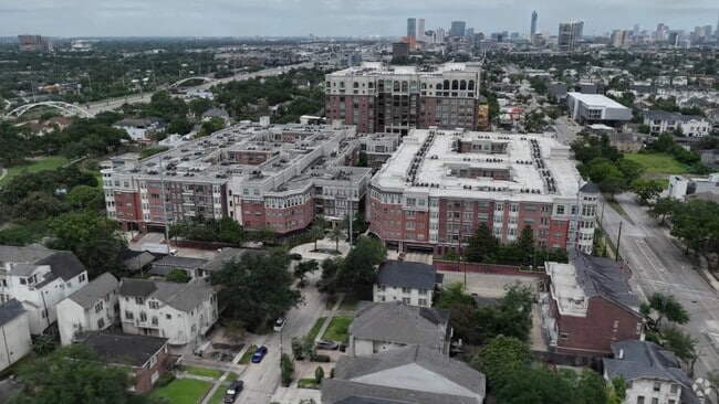  - Fairmont Museum District