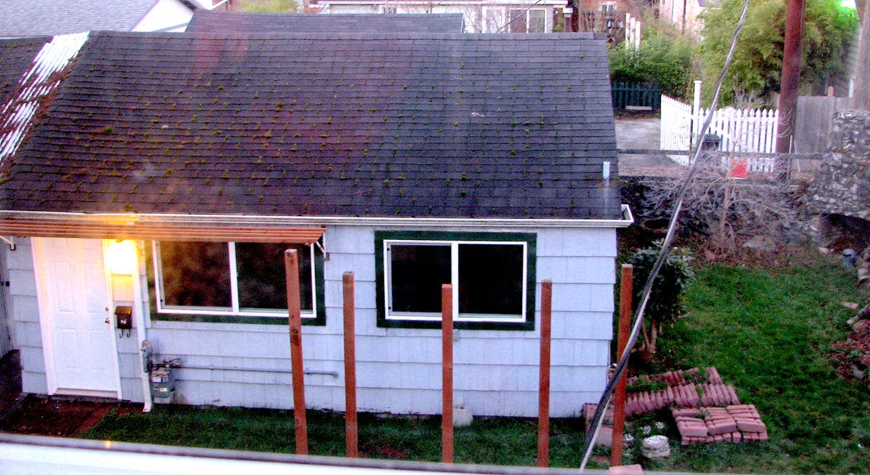 Cottage w/patio-arbor in process - 2511 Victor Pl