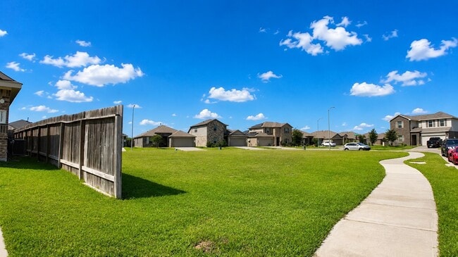Building Photo - 21422 Chester Cliff Ln