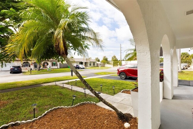 Foto del edificio - 11145 NW 27th St