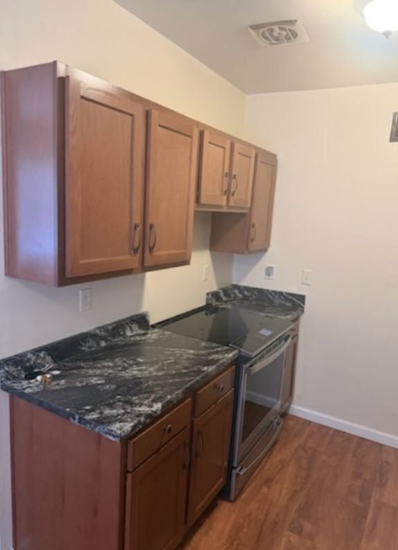 Foto del edificio - 1518 E Hedrick Dr