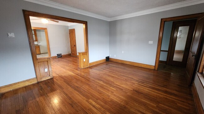 Foto del edificio - 3965 E 140th St