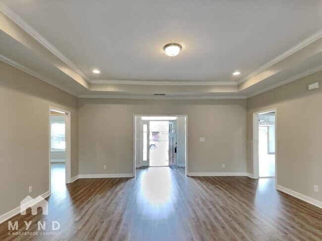 Building Photo - 214 Balota St