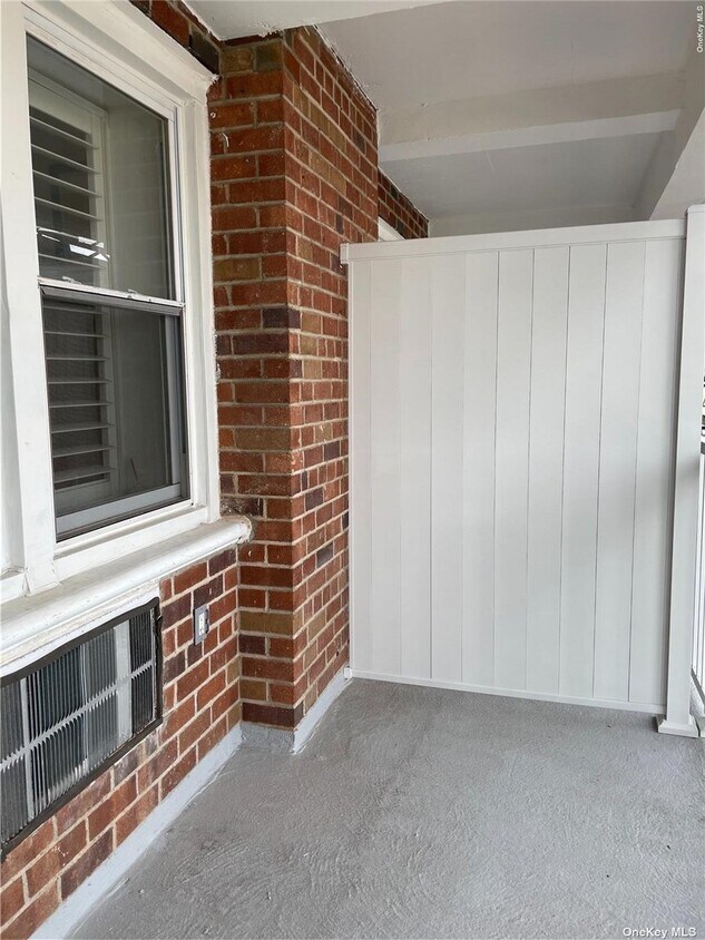 Foto del edificio - 55 Monroe Blvd