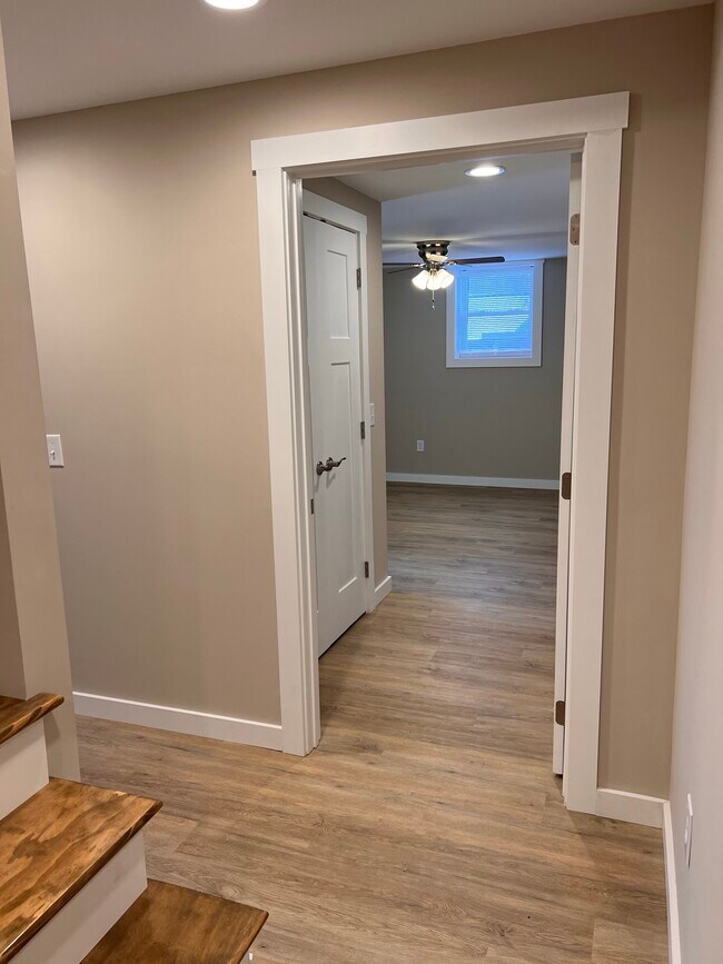 Building Photo - 25427 Wexmouth Dr