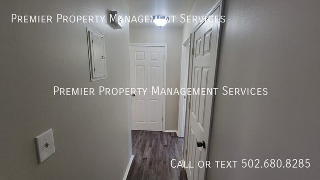 Foto del edificio - 6603 Strawberry Ln