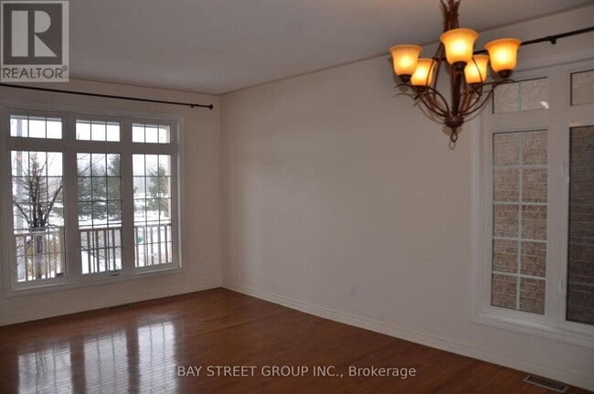 Building Photo - 27 Wilcliff Ct