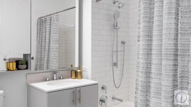 Foto del edificio - 2 bedroom in BROOKLYN NY 11238