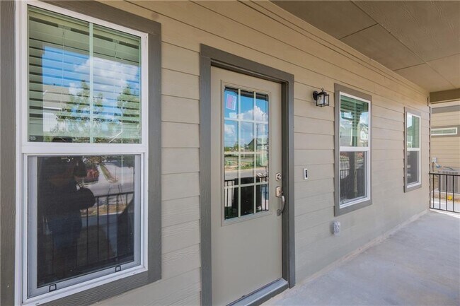 Foto del edificio - 1437 Weatherford Ln