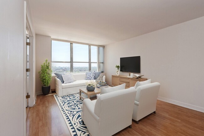Foto del edificio - 655 W Irving Park Rd