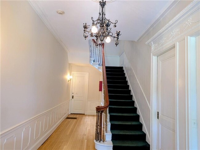 Building Photo - 412 Bellevue Ave