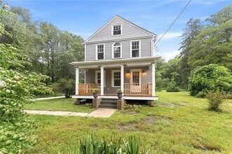 Building Photo - 1552 Kingstown Rd