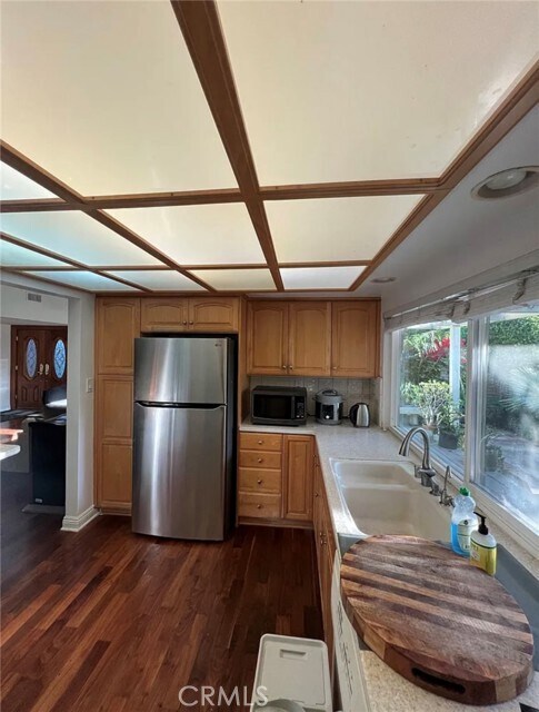 Foto del edificio - 9 Oak Tree Ln