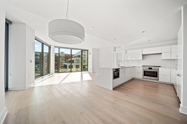 Building Photo - 9 Ave At Port Imperial