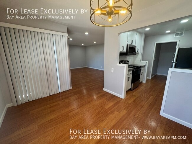 Building Photo - 3349 Brittan Ave